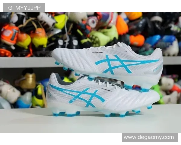 亚瑟士足球鞋助力球场表现提升,体验专业运动装备的魅力与舒适 亚瑟士足球鞋助力球场表现提升,体验专业运动装备的魅力与舒适